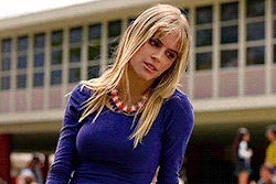 Young sexy carlson Carlson Young: