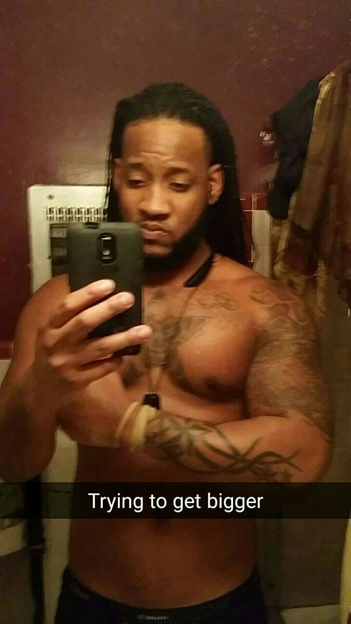 bgcola:  tattedsavage88:Slim submission  Lord!!!!! There’s a GOD!!
