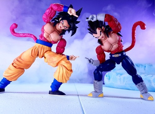 &ldquo;Fuuuuu&ndash;sion&mdash;HAAAAA!&rdquo; In these shots: Dragonball GT Figure:R