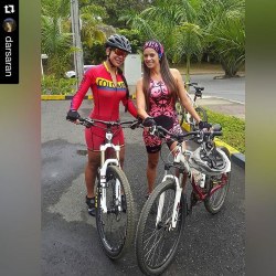 biket3ch:  Darling y su amiga son las #chicas #BikeT3CH del día. ・・・ #girls_bikes #mtbwoman #mtbgirls #enbiciesmejor #yoamolabicicleta #mtbcolombia #bikesfriendly #bikelife #bikes #mountainbikers #tintofrio #bike #estilodevida