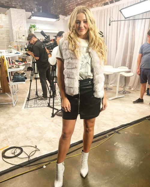 Day 2: Chloe Lukasiak filming ‘Ready Set Style’ Season 3 - Sept 26, 2017