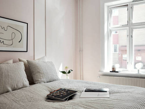 Blush Perfect | Goteborg, SwedenLayout:(Source: stadshem.se, Photos: Krister Engström, Styling: Apar