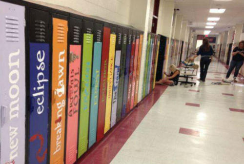 teachorg: Biloxi Jr. High teachers transform lockers into book spines, creating an Avenue of Literat