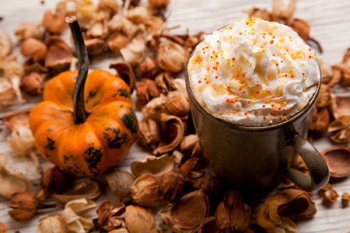 forever0ctober:sixpenceee:Here’s one to all those cozy fall drinks. What’s your favorite