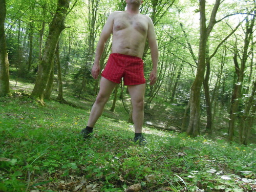 shinyshortsfun:me in some nylon shorts during my walking in April 2018