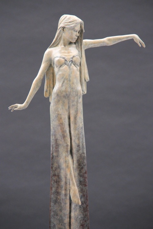 mymodernmet:  Sculptures by Michael James Talbot Beautifully oxidized bronze sculptures of elongated women inspired by Greek mythology. Some reach over 6 feet tall.