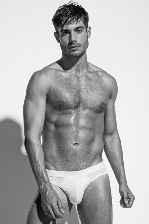 rapideyesmovement:  Arturo Alcala By Frank Louis