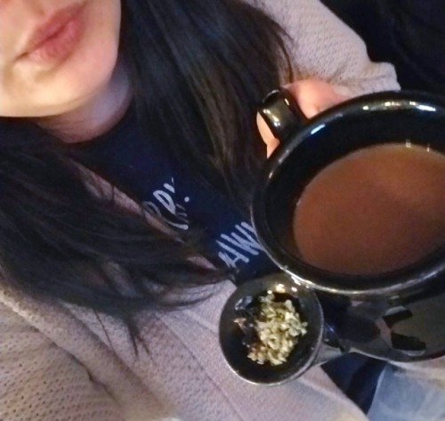hello&ndash;kinky: soft-in-your-palm: I’m so productive today Wait I need this mug where c
