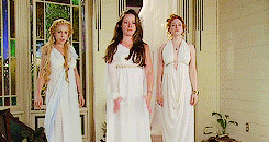 claudiablacks:get to know me meme - [3/5] families  ↳ the halliwell sisters“The power of three will set us free.” 