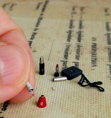 jimfear138:therighthandofdoomcpn:strugglinwriter:TINY THINGS  What is this, a photoset for ants?  