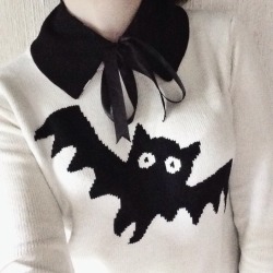 fantasticmelancholy:  mironovathehallowed:  Where can I get this. Omg  I got it off Ali express! Search for owl sweater (even though it’s a bat) 