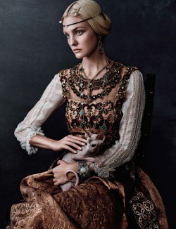 lucesolare:caroline trentini by giampaolo sgura for vogue japan october 2015