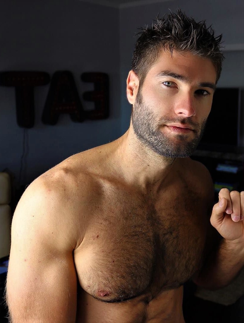 titaniumtopper:  https://titaniumtopper.tumblr.com/archive