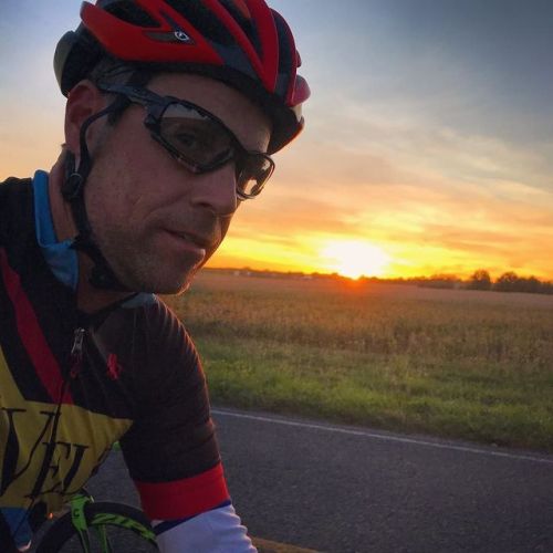 Riding down the road at 20+ seems like a good time for a selfie.  #cycling #ridelots #michianavelo #