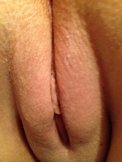 Amateur-Pussies:  Amateur Wife Freshly Shaved! Come See Everything That She Has To