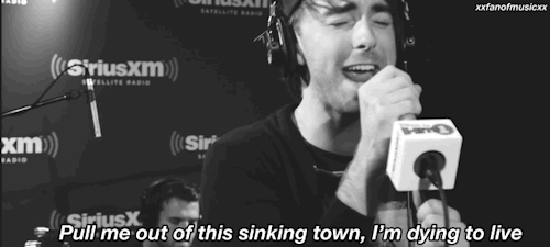 xxfanofmusicxx: Something’s Gotta Give All Time Low X
