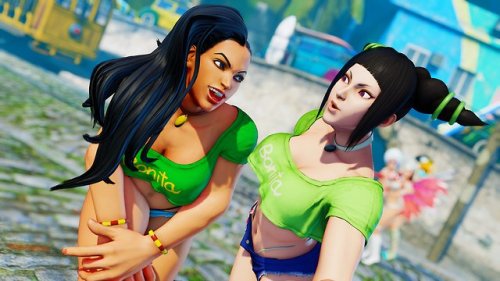 ydeth:Laura shows Juri the streets of Brazil