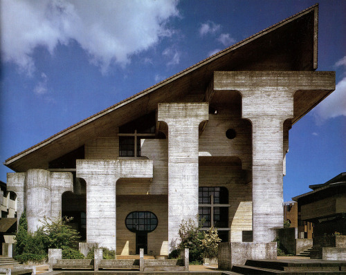 Former Bibliotheek van Wetenschappen (1969-75) in Louvain-la-Neuve, Belgium, by André Jacqmain