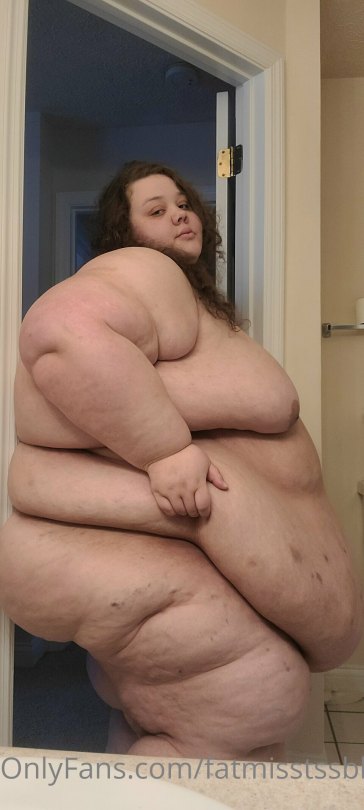 Porn Pics onlyfats723:Fatmisst looking like an absolute