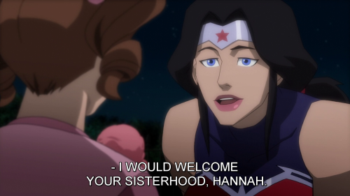 queerheretic:leagueanimeandcosplay:ohmygil:cityeatspudding:WonderWoman is super chill to her fansit&