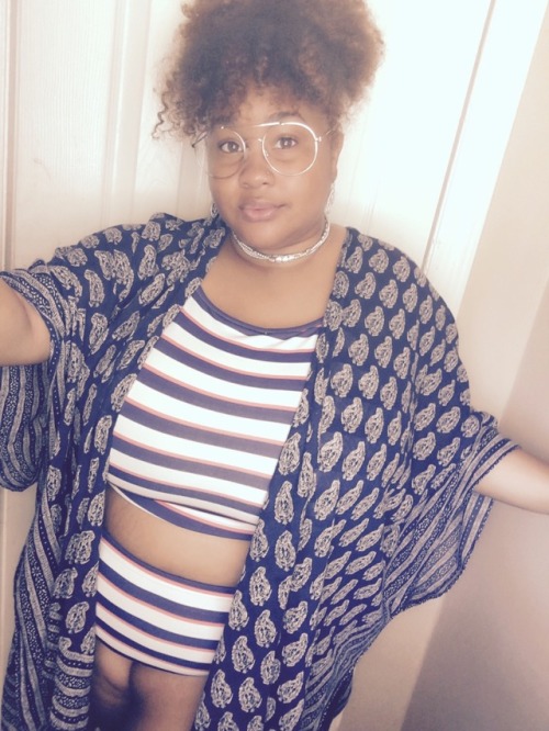 moodyspacebabe:✨ tummy & a 2piece ✨ beauty