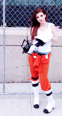 0ctocat:  My Chell cosplay at Nycc!My first cosplay I’ve ever done and I’m really proud (: Everyone seemed to like it too which is awesome! AH I can’t wait for Pax