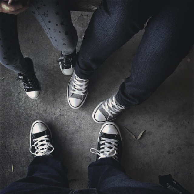 Chucks fam ♡ #converse #allstars #chucktaylors #allblack #blackandgray @raiders