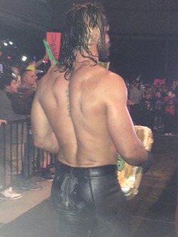 all-day-i-dream-about-seth:  boolieveintheshield:Who