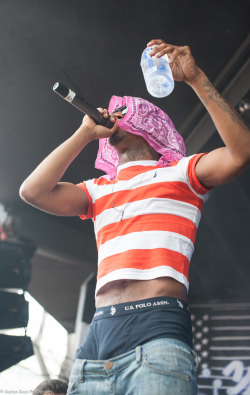 celebsaggers:  Lil B Sagging With Bulge More Pictures: http://celebsaggers.blogspot.co.uk/2014/05/lil-b-sagging-with-bulge.html