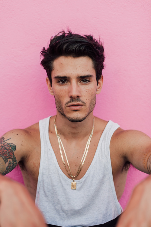 shadowsarelurkingbehind: Diego Barrueco.