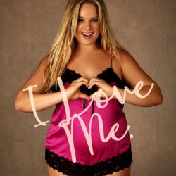 lingerie-plus:  The season of love is the best time to practice #selflove ♥  #hipsandcurves #lingerie #valentinesday #sexy #cute #loveyourself #treatyoself
