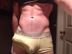 youbulgeibulge:  longbulge:  bulge, big bulge,