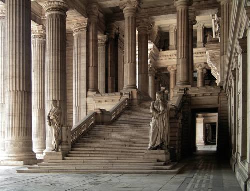 maximien:The grand staircase of the Law Courts of Brussels, Belgium