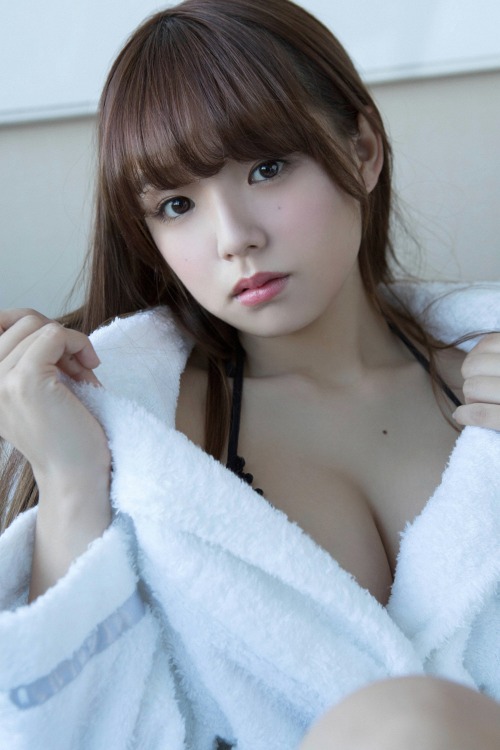 a-beautiful-g:  Ai Shinozaki : 篠崎愛   