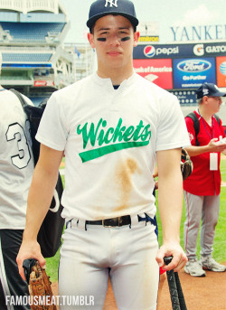 sportsgay:  Im a little bit in love with Nick Jonas