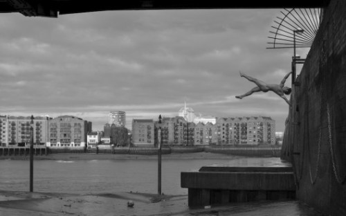 Tourists snapping London’s architecture and Underground may have had quite a shock if they were near Tim Shieff when he stripped off to free-run around London. © Jason Paul The parkour world champion has been photographed balancing on the edge of