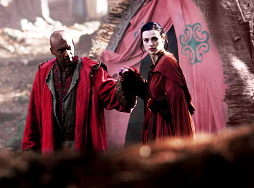 fy-theladymorgana:Morgana stills from every episode: The Nightmare Begins (2x03)
