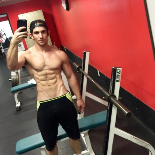 grgisthewerd:Gymlife  (at Century Sports Club & Day Spa)  Looking Good Greg!
