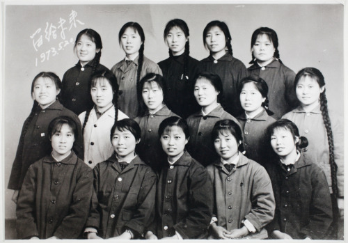 shihlun: Hai Bo, They Recorded for the Future (16 Women), 1999. 海波，〈留給未來〉，1999。 Hai Bo was born in J