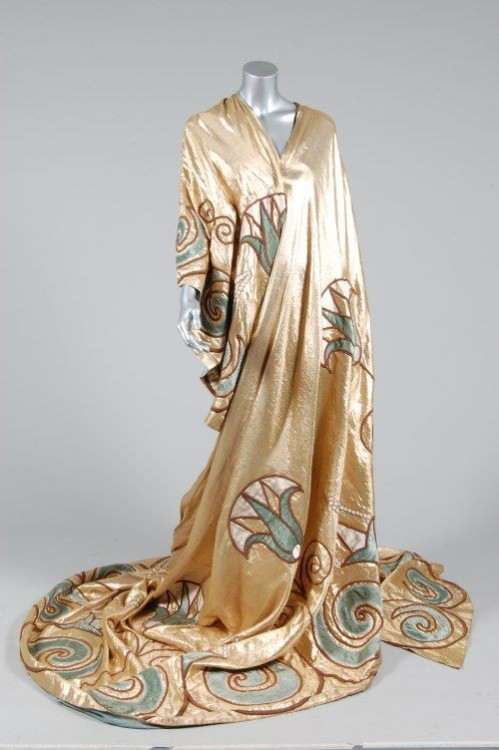 blondebrainpower:  Golden Egyptian inspired theatrical cape from the 1920′s