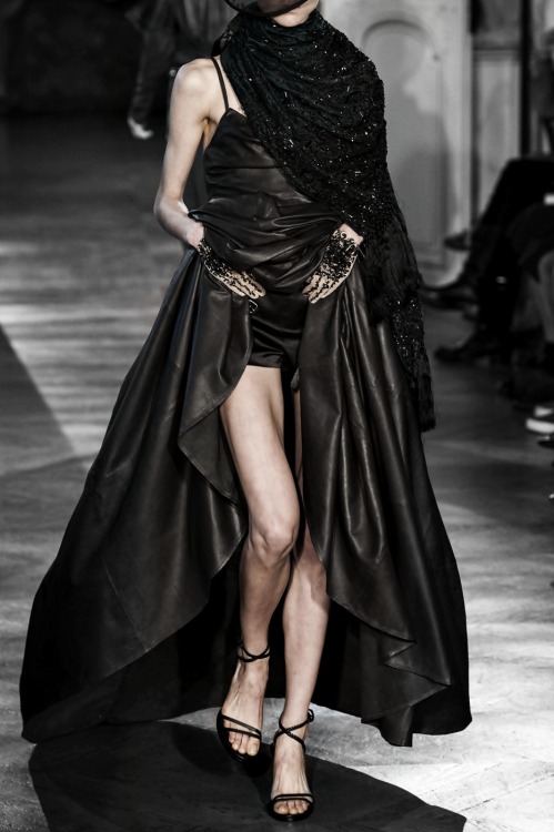 130186:  A.F. Vandevorst S/S 2013 