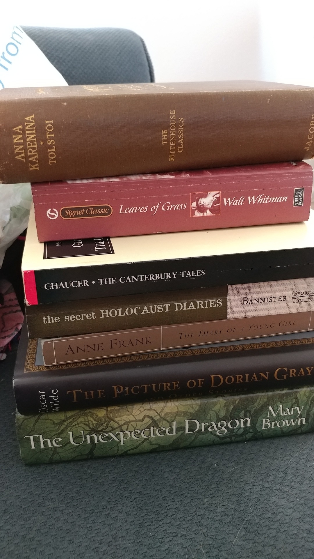 I found some gems at the local used bookstore today 😊📚