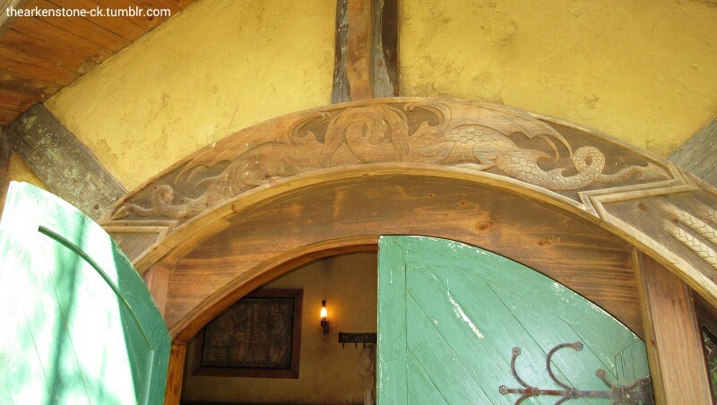 kyleecarrigan:  thearkenstone-ck:   Green Dragon -Middle-earth-Matamata / New Zealand