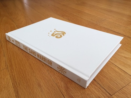 Happy to reveal the English hardcover edition of 5 Worlds The Sand Warrior! This is the definitive v