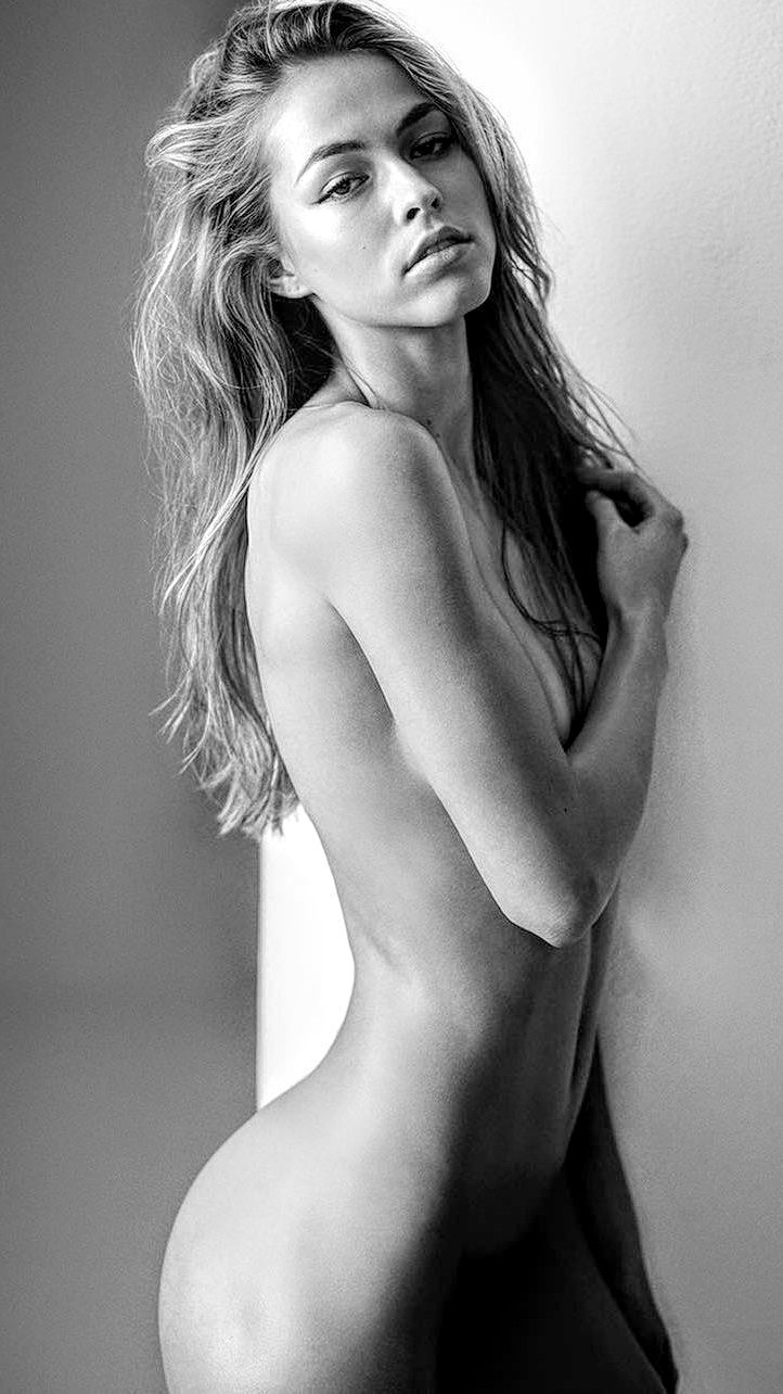 young-women-ladies: dailyfantasycrush:    Caroline Kelley  