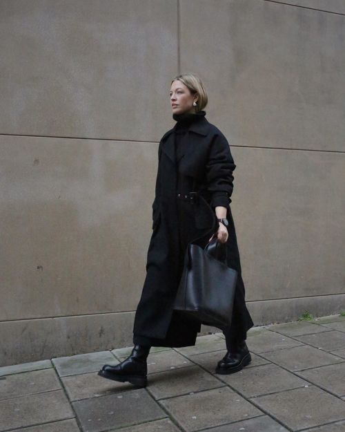 Black mood via @alexisforeman:  &ldquo;Black, on black, on black ⁣ ⁣  #love #style #streetstyle 