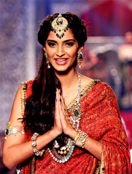 madhoshiyaan:    I have eclectic taste, and I love vintage style mixed with glamour