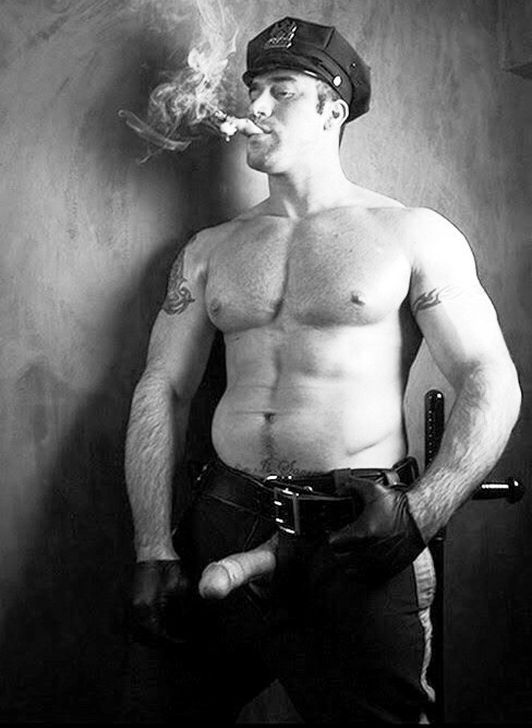 fagformen:  on your knees bitch… 