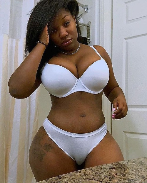 fatjuicyassesplus: Wow