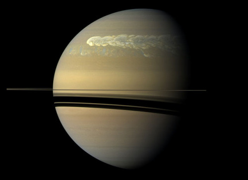 littlelimpstiff14u2:These are the Most Incredible Photos Shot by NASA’s Cassini ProbeThe Cassini spa